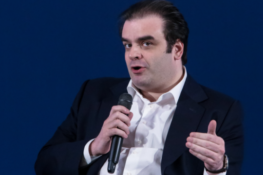 Πιερρακάκης: Έχουμε την ταχύτερη αποκλιμάκωση χρέους παγκοσμίως